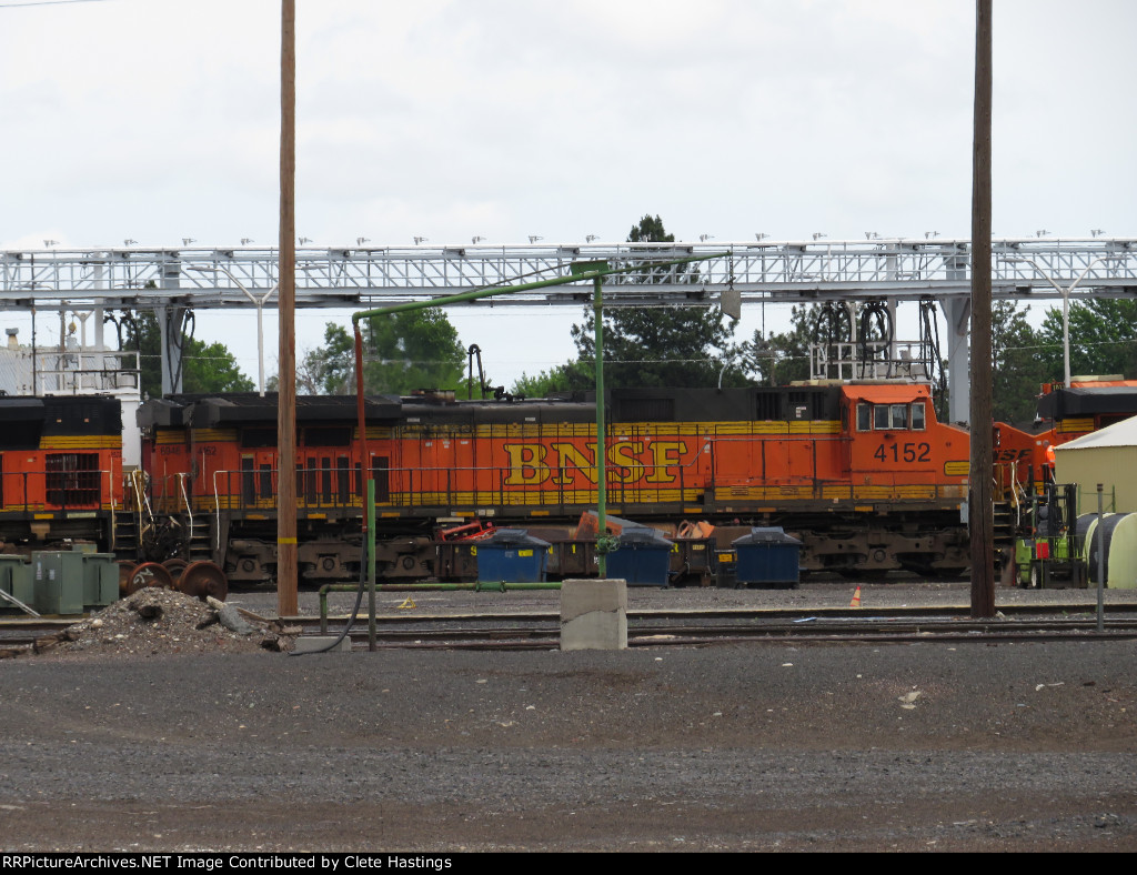 BNSF 4152